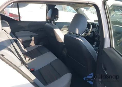 2023 Nissan Kicks Sr Xtronic Cvt from USA, damaged, VIN 3N1CP5DV2PL481493